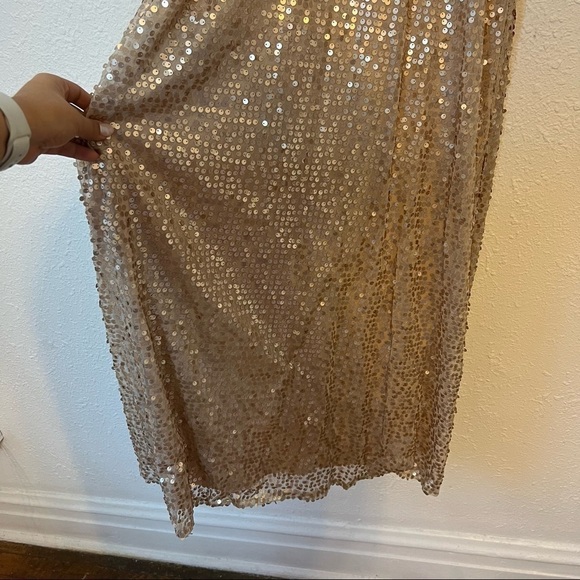 Lulu’s Gold Sequin Maxi Dress V-Neck Front Small - Picture 5 of 12